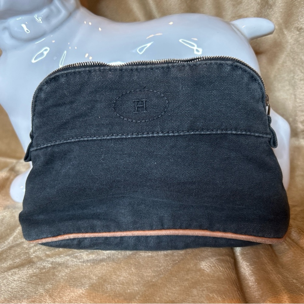 Authentic Hermes makeup pouch!! Used but still has a long life left!